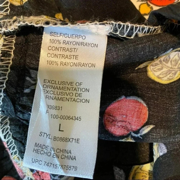 Democracy L off the shoulder fruit‎ print ruffle peplum trim top - Picture 5 of 5